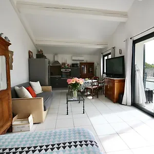 duplex-vue-mer-plage-de-saint-clair.fr-provencehotel.com/
