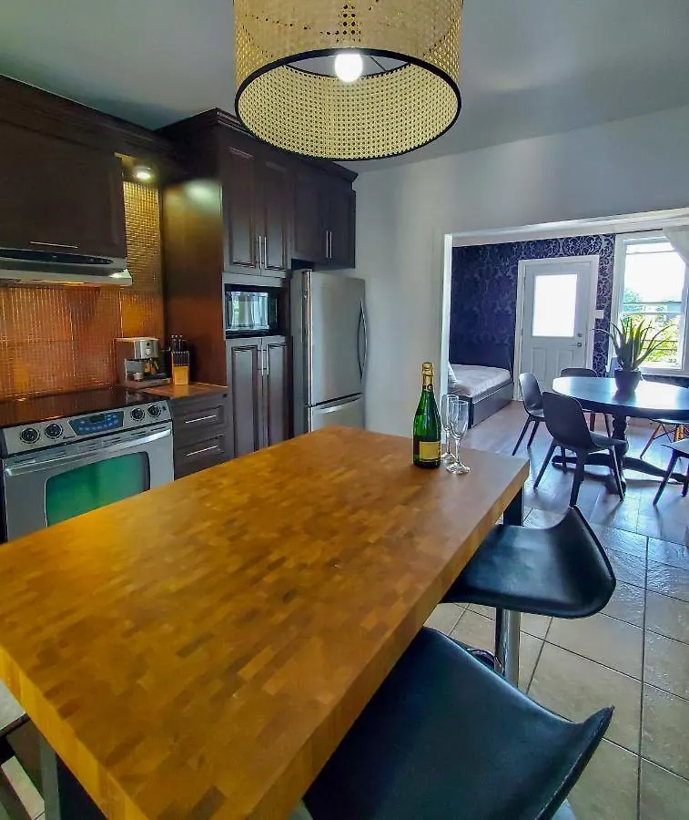 Les 300S 3E Avenue Apartment Quebec City 0*,  Canada